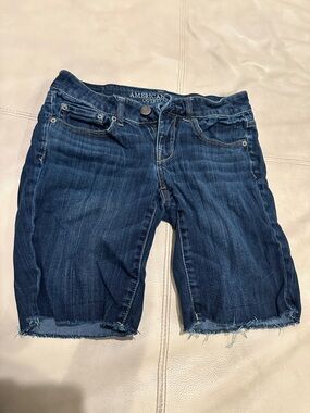American Eagle Outfitters Indigo Frayed-Hem Denim Shorts